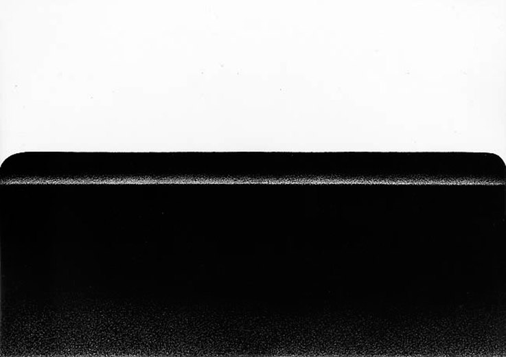 Sahara (Horizont) 3/69, 1969, schwarzer Kugelschreiber auf Leinwand, 100 x 145 cm